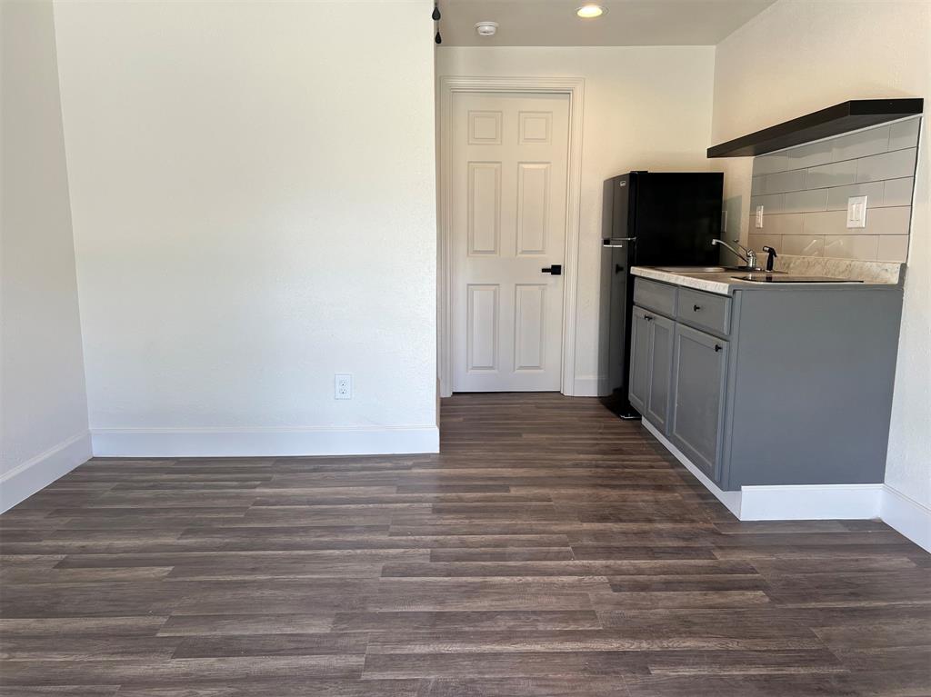 201 Eastwood Unit S2 Street 2