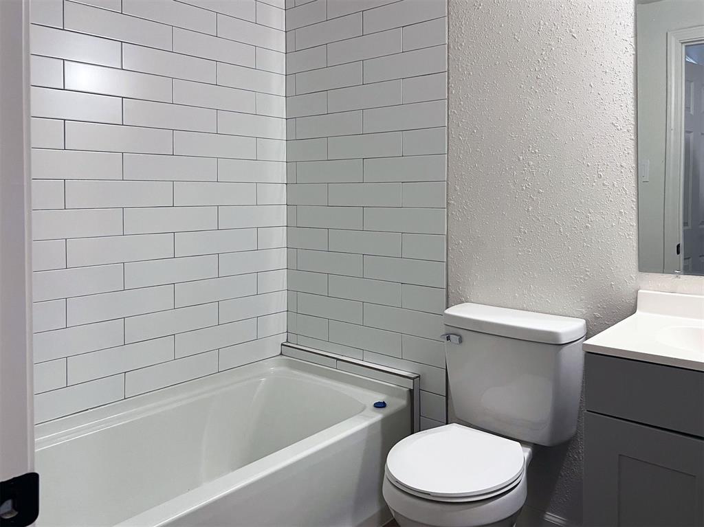 201 Eastwood Unit S2 Street 2