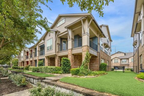 Townhouse in Webster TX 409 Marina View Drive.jpg