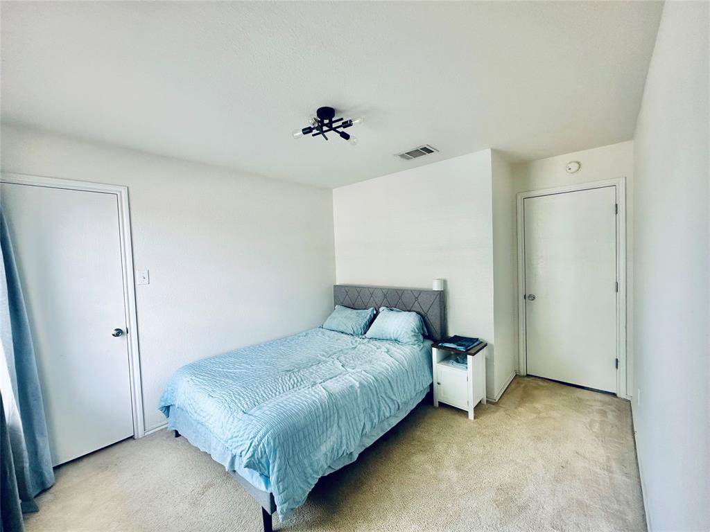 602 Lavaca Loop