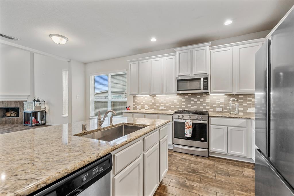 14102 Red River Drive, Baytown, Texas image 12