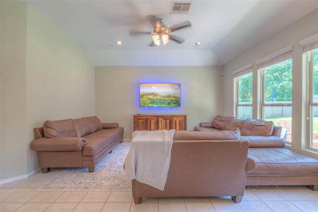11438 Barbican Court, Conroe, Texas image 16