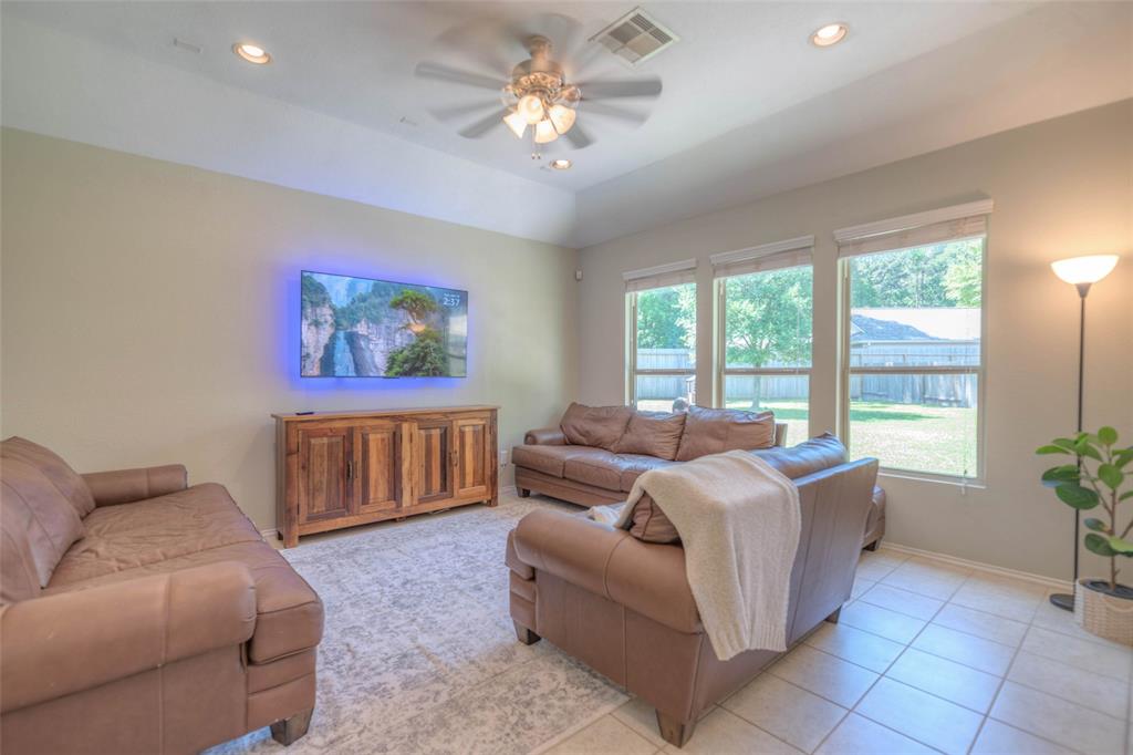 11438 Barbican Court, Conroe, Texas image 15