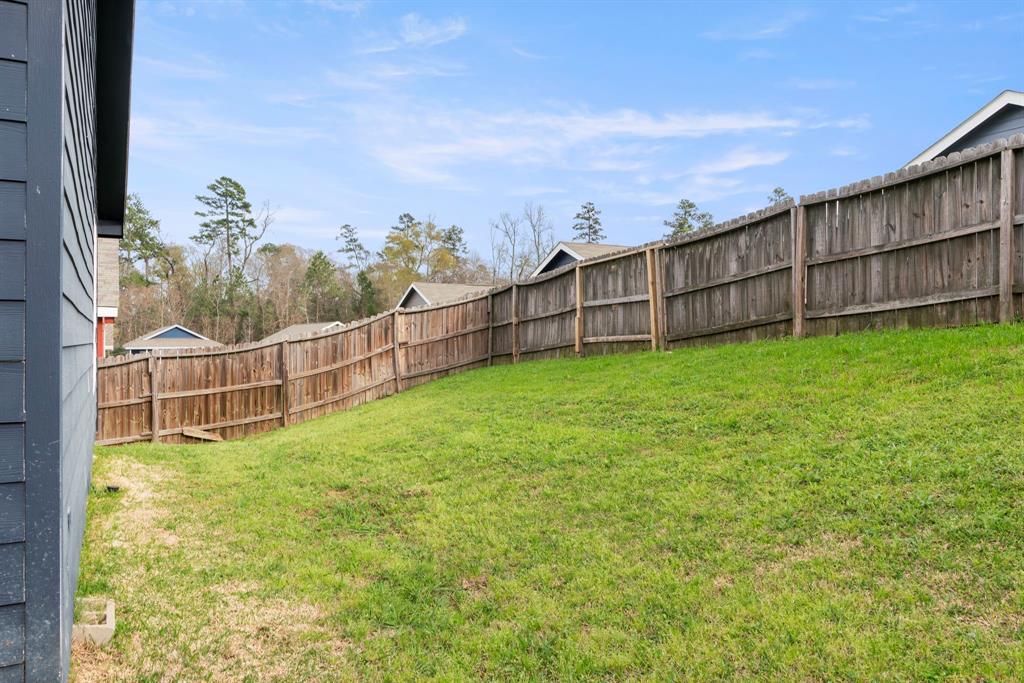 115 Varsity Drive, Huntsville, Texas image 4