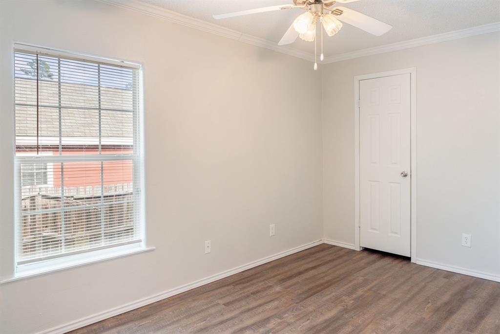 115 Varsity Drive, Huntsville, Texas image 10