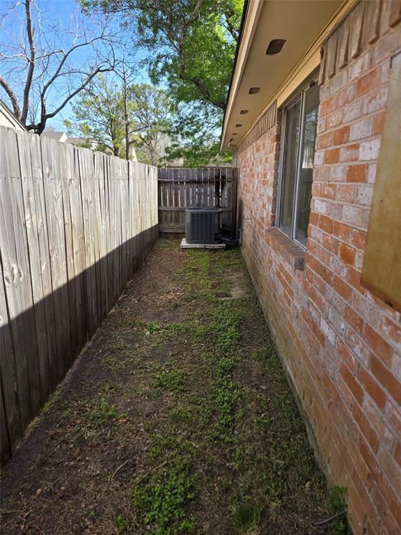 1922 Hammerwood Drive, Missouri City, Texas image 35