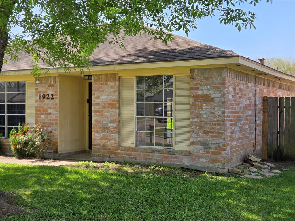 1922 Hammerwood Drive, Missouri City, Texas image 4