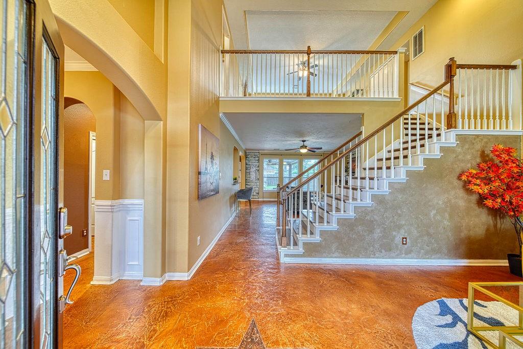 1114 Carriage Court, Seabrook, Texas image 5