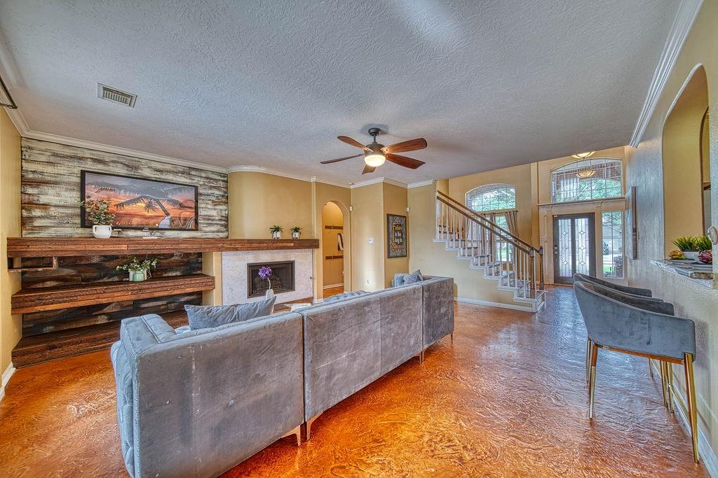 1114 Carriage Court, Seabrook, Texas image 9