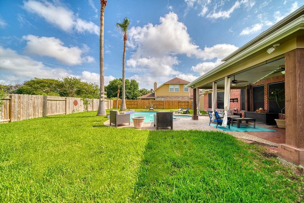 1114 Carriage Court, Seabrook, Texas image 34