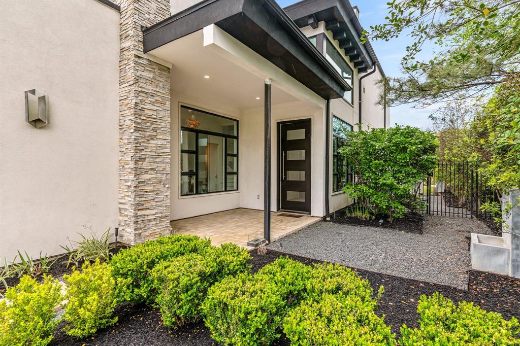 18 Pronghorn Place, The Woodlands, Texas image 3