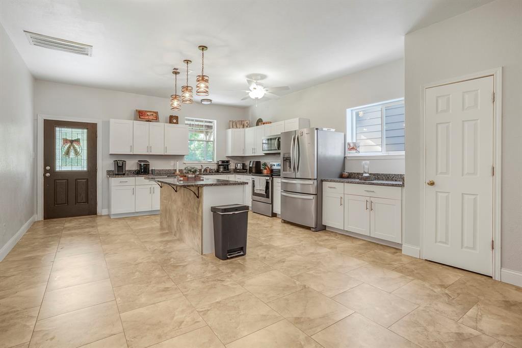 20547 Crosby Eastgate Road, Crosby, Texas image 34