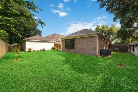 Single Family Residence in Houston TX 19011 Appletree Hill Lane 23.jpg