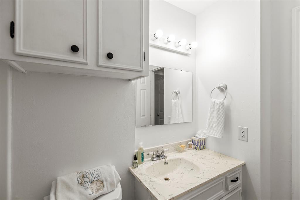 13755 Shirebrook Drive, Sugar Land, Texas image 23