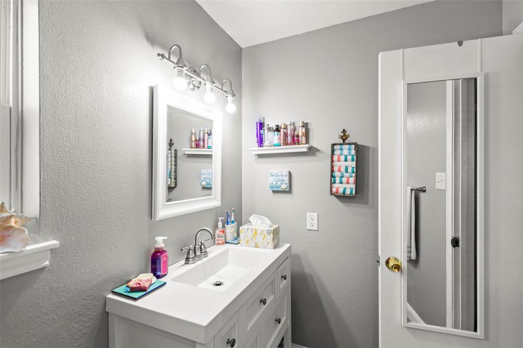 13755 Shirebrook Drive, Sugar Land, Texas image 19