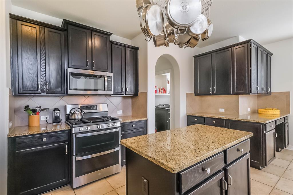 9979 Manor Spring Lane, Brookshire, Texas image 6