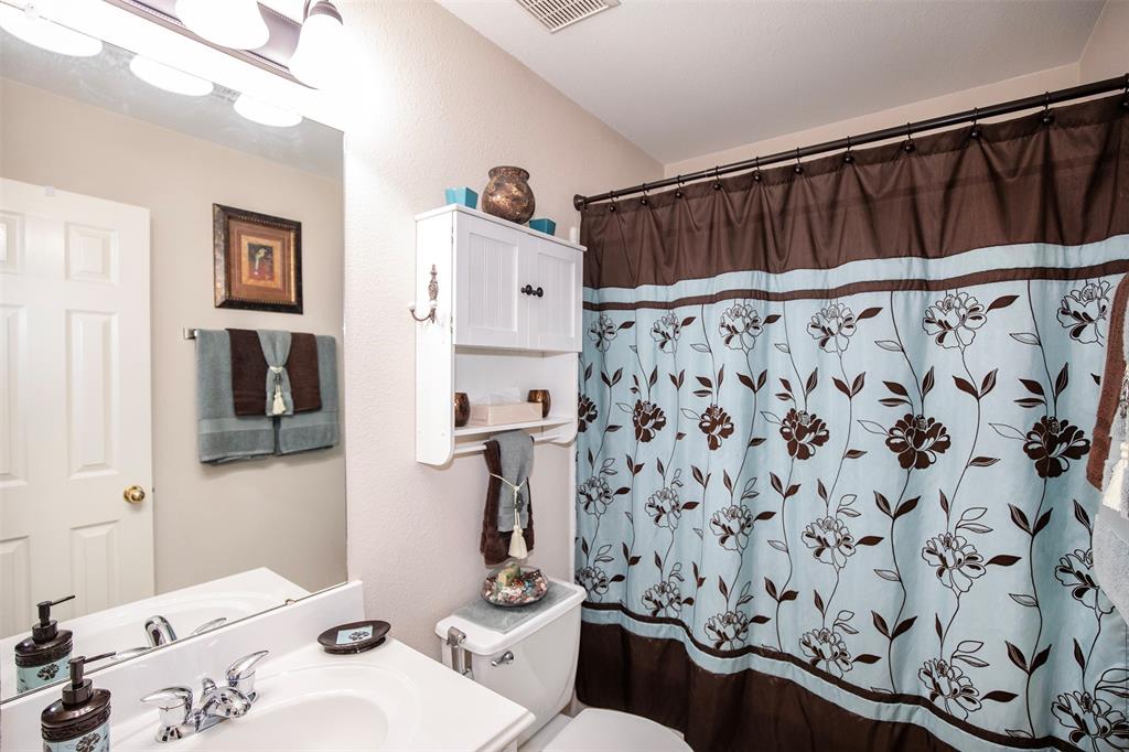 7427 Forestay Lane, Baytown, Texas image 23