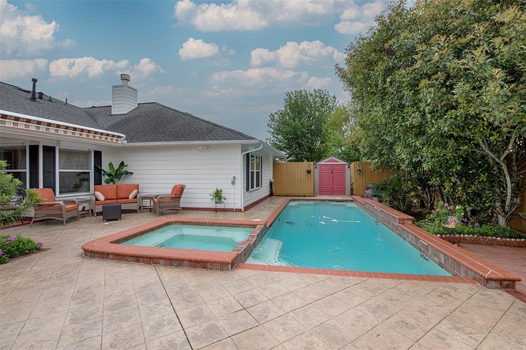 7427 Forestay Lane, Baytown, Texas image 30