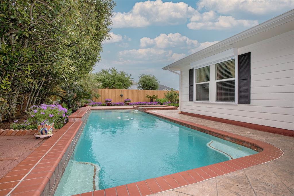7427 Forestay Lane, Baytown, Texas image 29