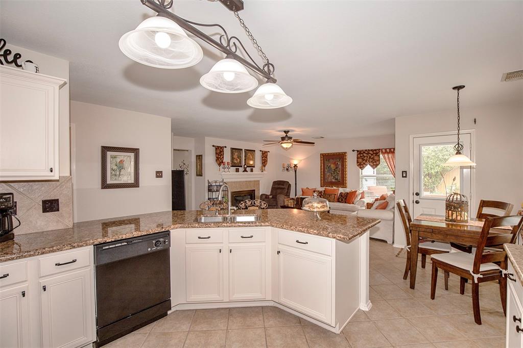7427 Forestay Lane, Baytown, Texas image 12