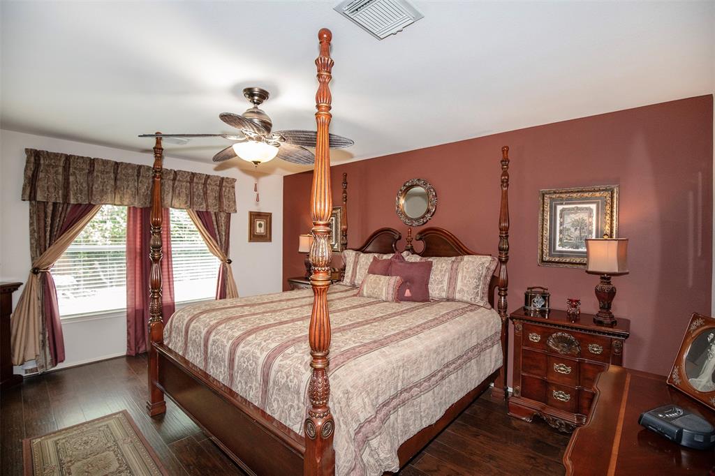 7427 Forestay Lane, Baytown, Texas image 17