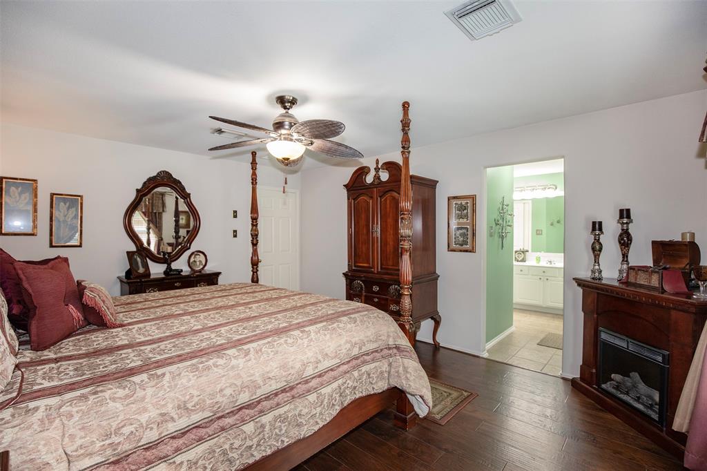 7427 Forestay Lane, Baytown, Texas image 18