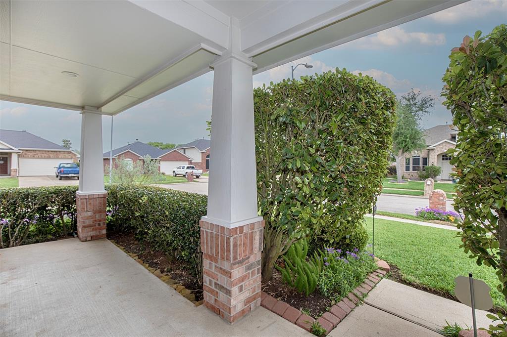 7427 Forestay Lane, Baytown, Texas image 6