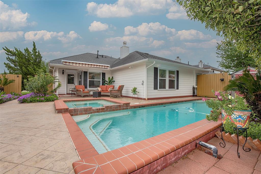 7427 Forestay Lane, Baytown, Texas image 2