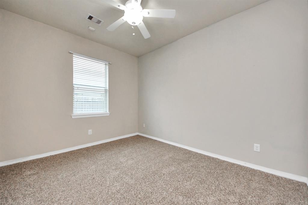 302 Shady Glen Lane, Conroe, Texas image 32