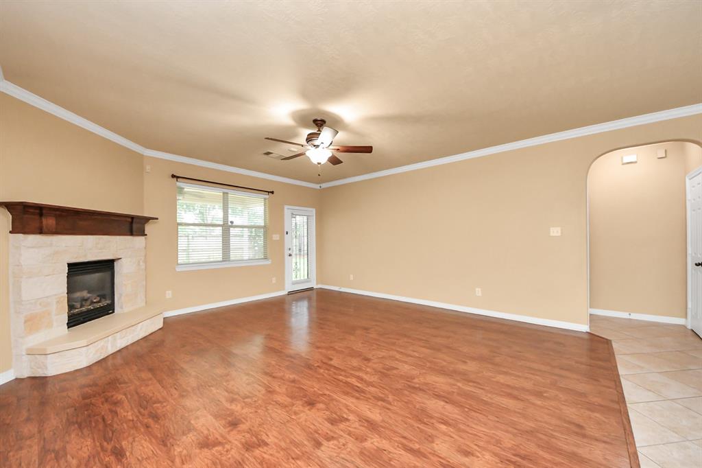 302 Shady Glen Lane, Conroe, Texas image 19