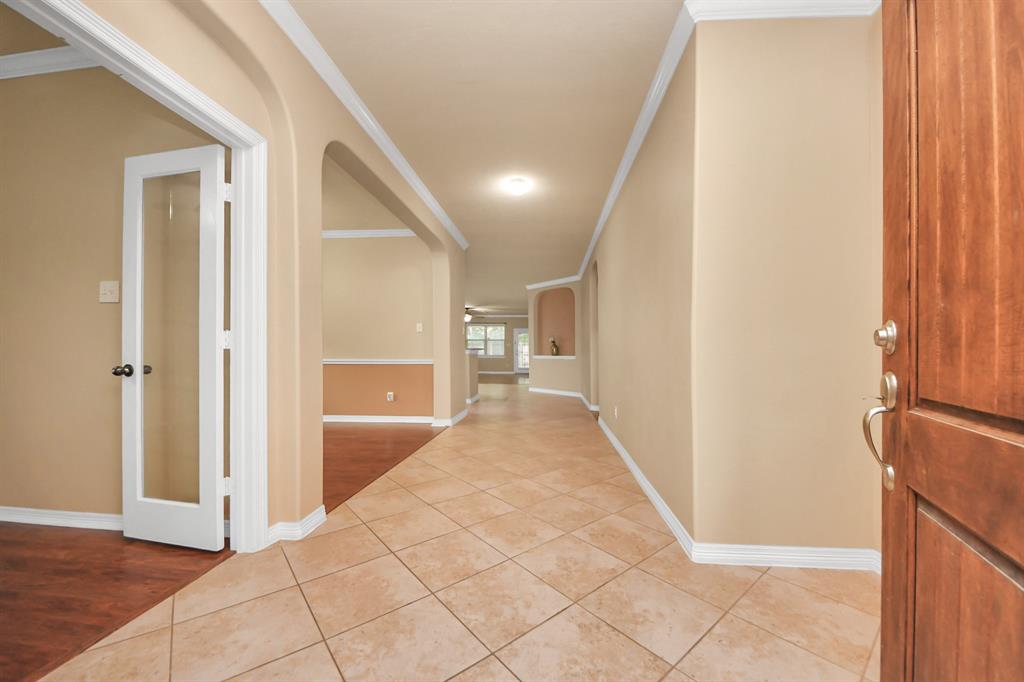302 Shady Glen Lane, Conroe, Texas image 9
