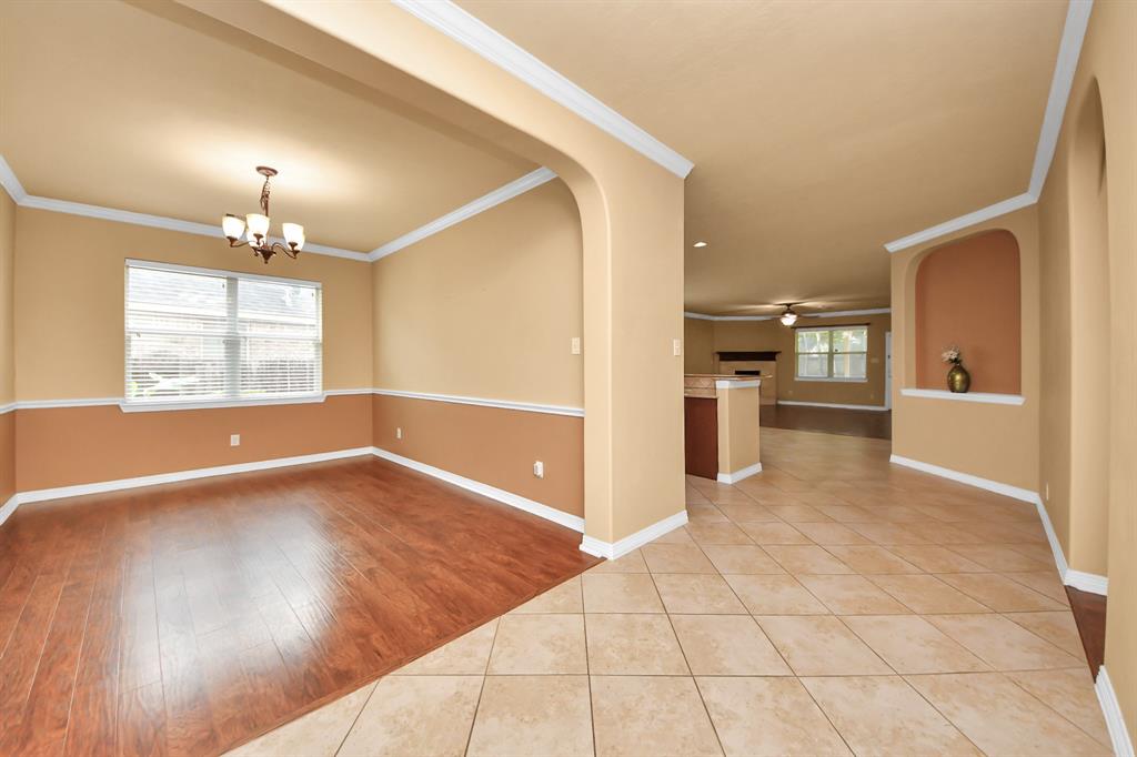 302 Shady Glen Lane, Conroe, Texas image 14