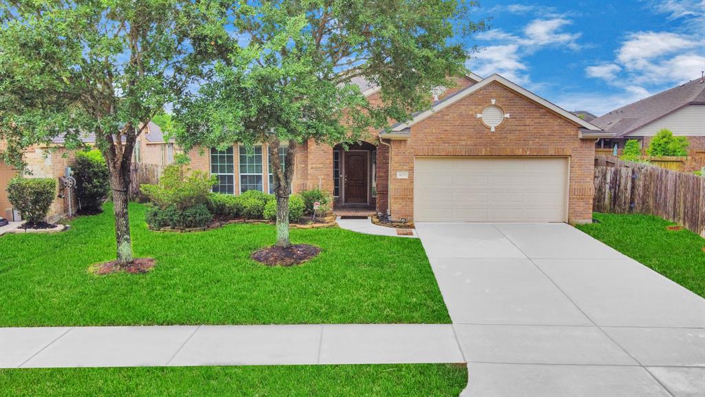 302 Shady Glen Lane, Conroe, Texas image 1