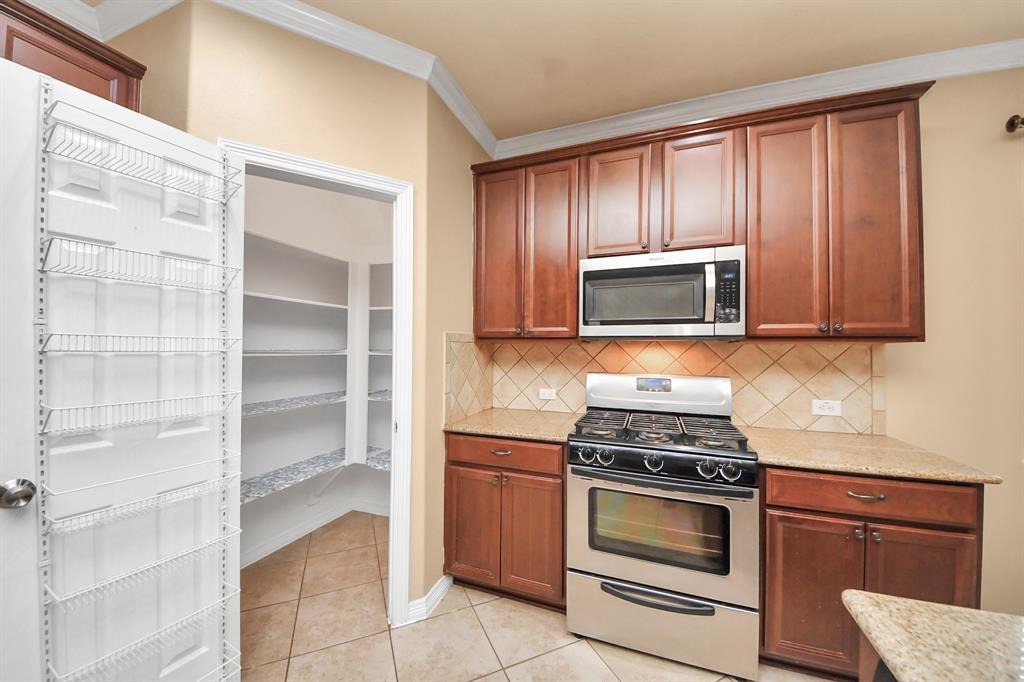 302 Shady Glen Lane, Conroe, Texas image 24
