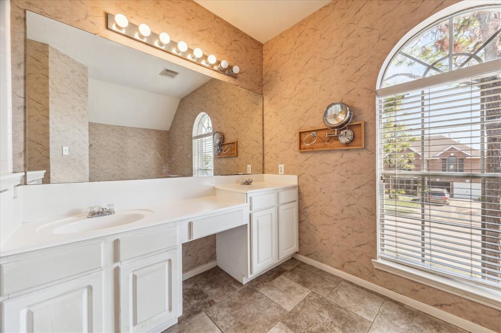 1426 Pine Forest Drive, Pearland, Texas image 14