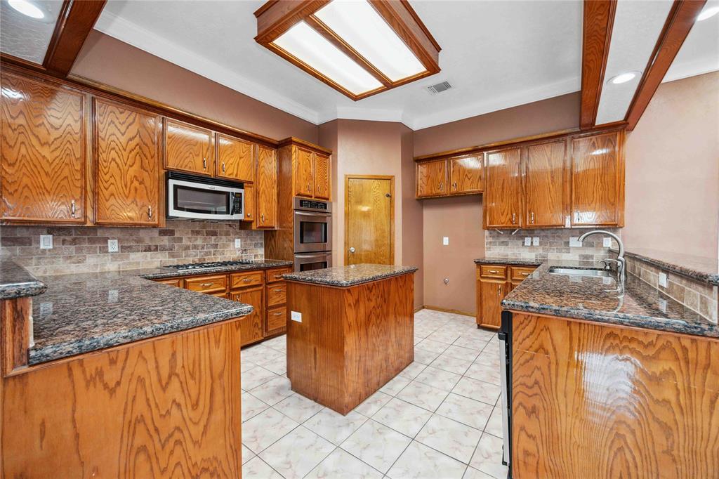 6406 Gleneagles Drive, Pasadena, Texas image 11
