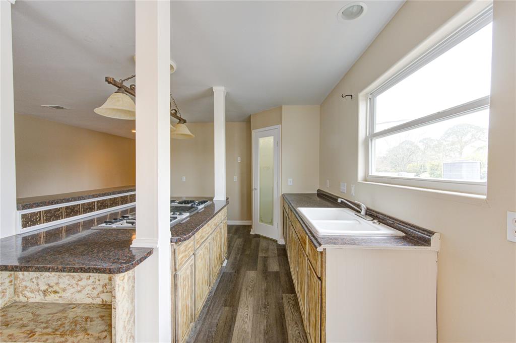 313 Grand Avenue, Bacliff, Texas image 15
