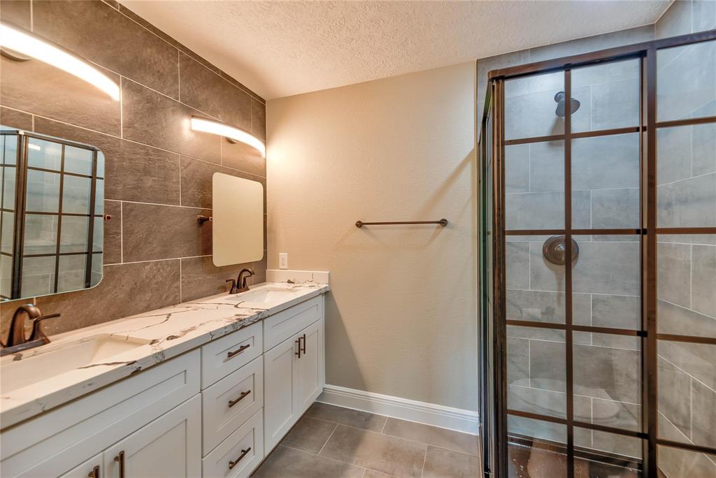 107 Cloverdale, Livingston, Texas image 12