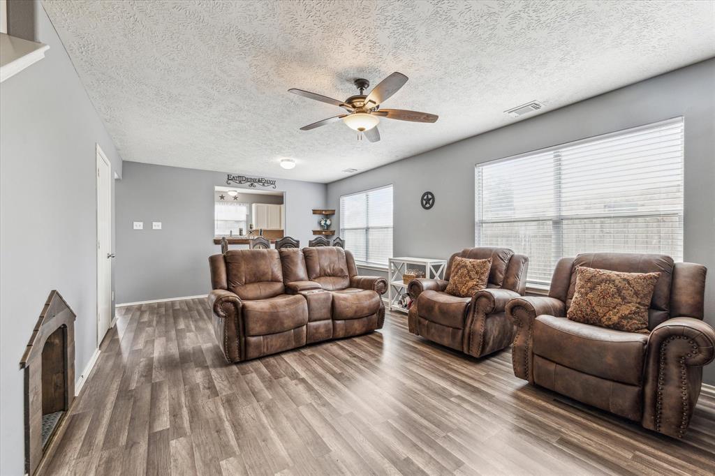 33326 Cottonwood Bend, Magnolia, Texas image 6