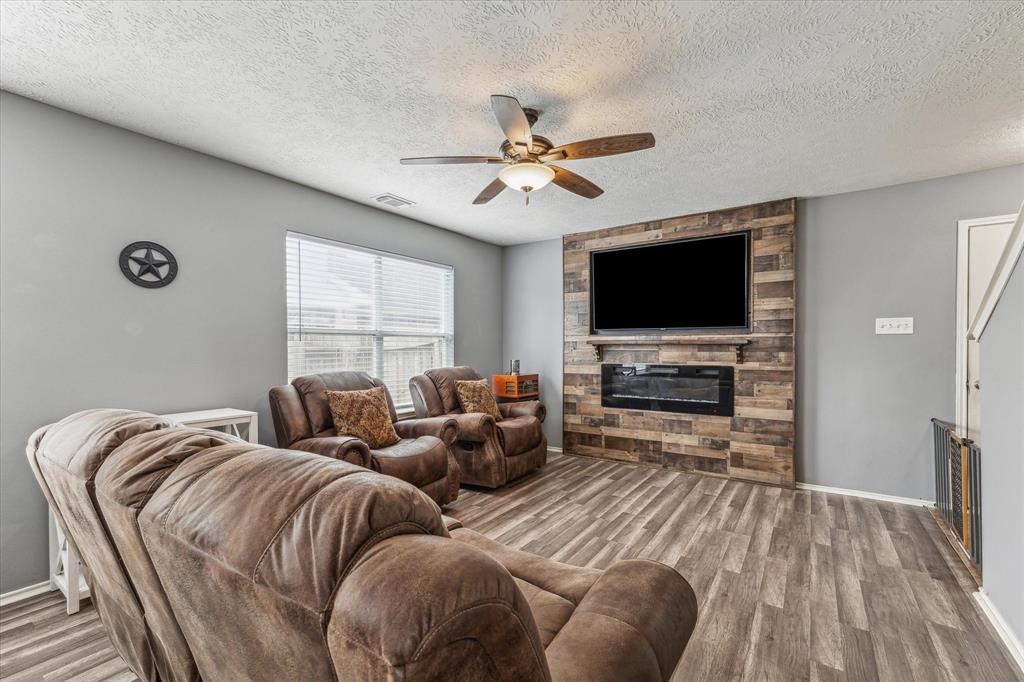 33326 Cottonwood Bend, Magnolia, Texas image 7