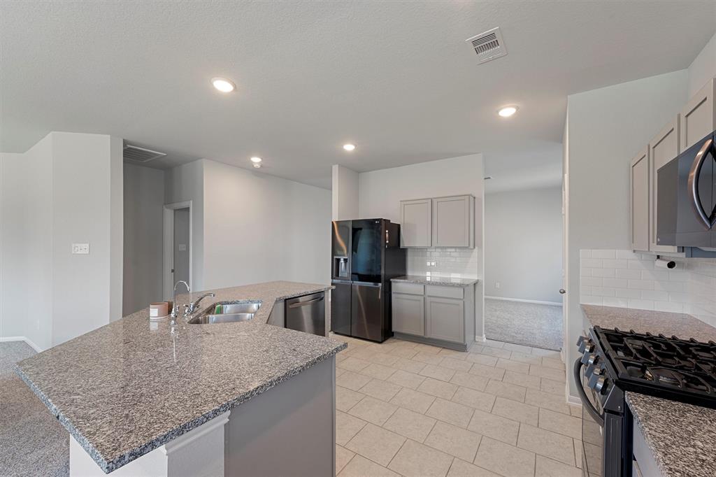 10511 Kings River Drive, Rosharon, Texas image 17
