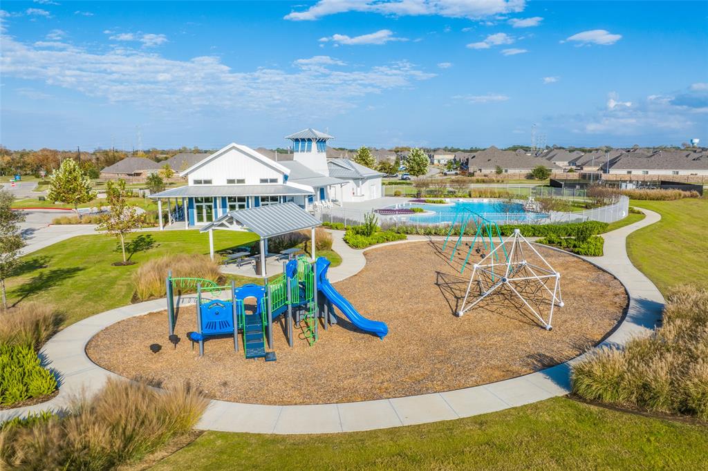 4704 Blue Pearl Lane