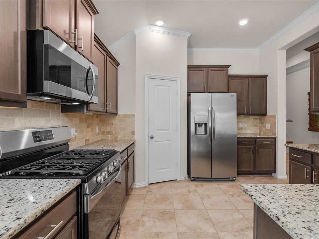 2916 Millstream Court, Dickinson, Texas image 6