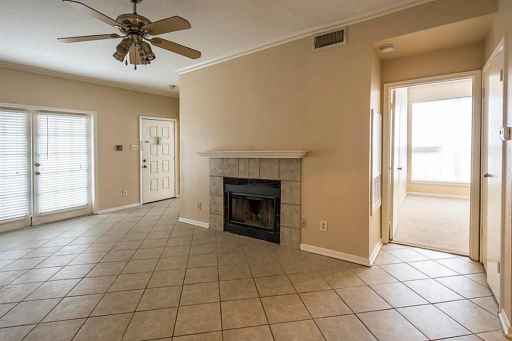 2121 El Paseo Street 1401