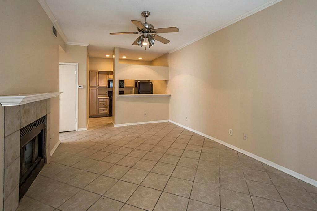 2121 El Paseo Street 1401