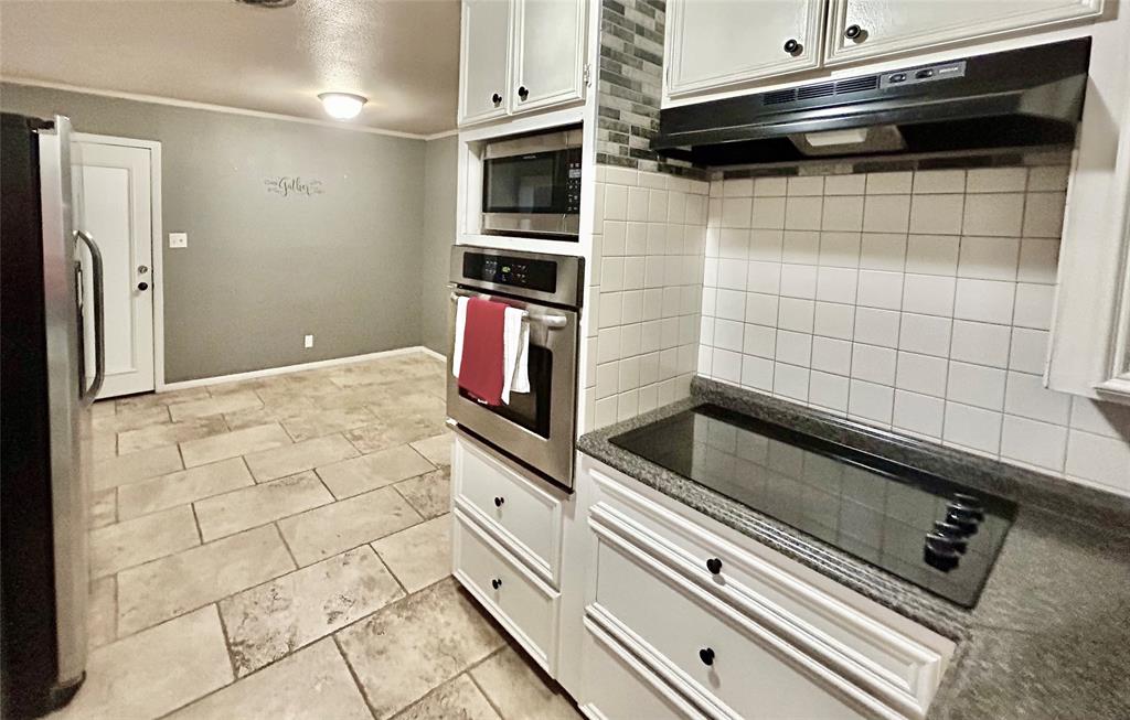 111 Meadowbrook St, Lake Jackson, Texas image 10