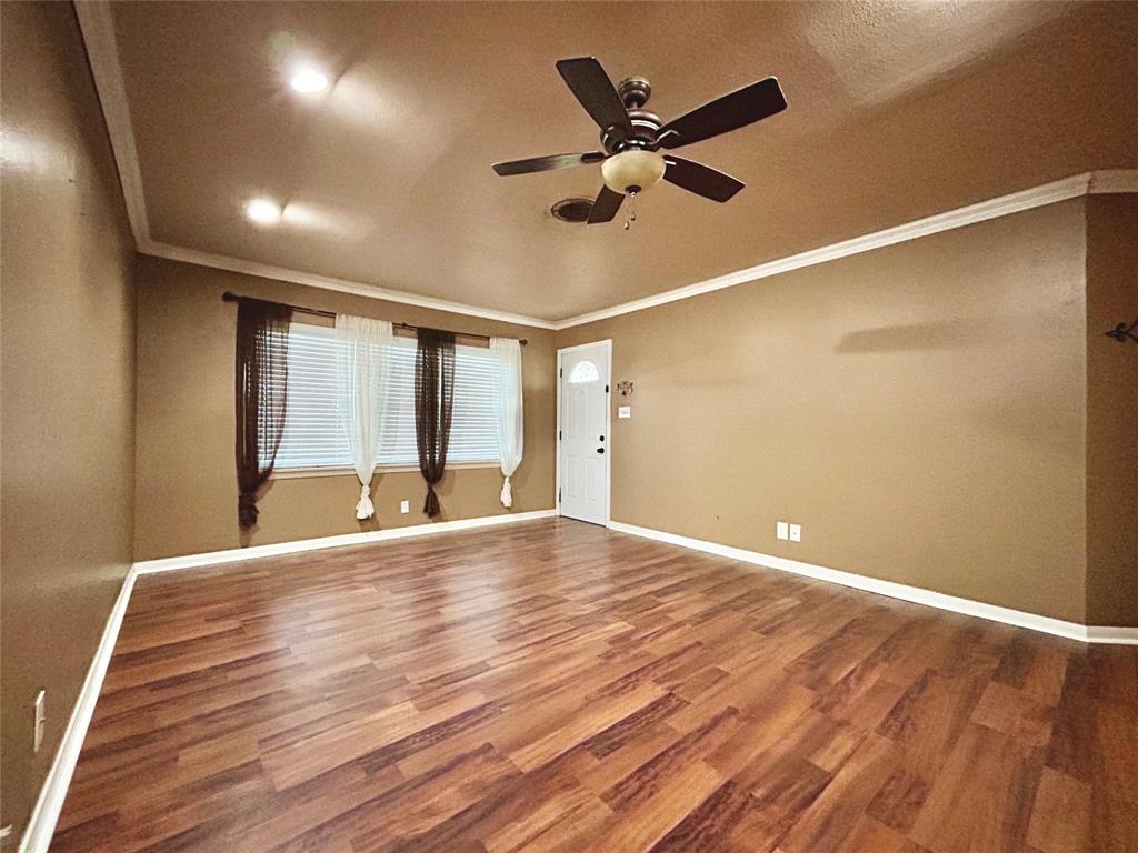111 Meadowbrook St, Lake Jackson, Texas image 7