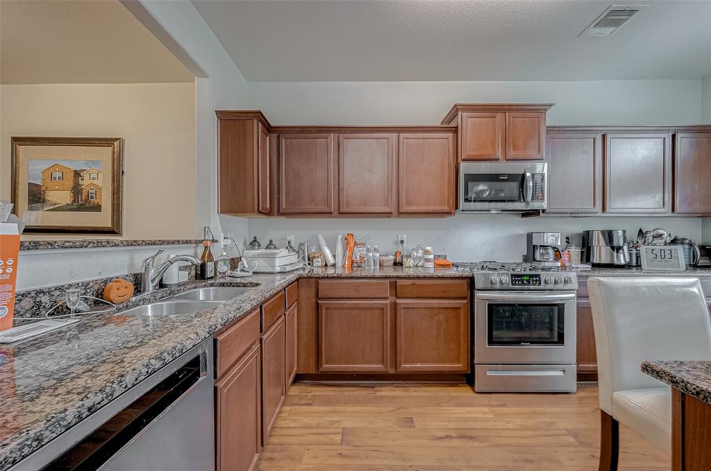 9435 Amethyst Glen Drive, Rosharon, Texas image 3