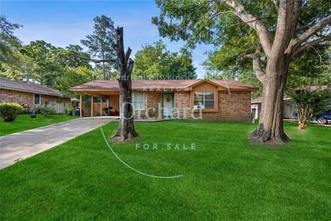 112 N Forest Drive Willis TX 77378
