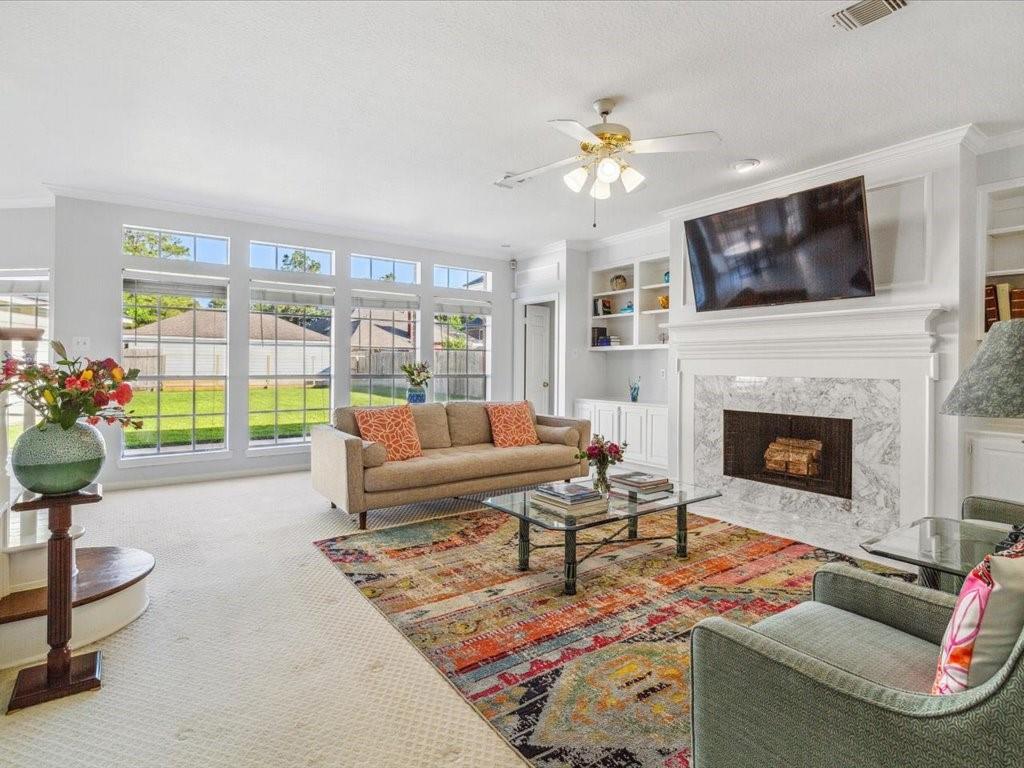 property-search 2 4614 Jamaica Drive